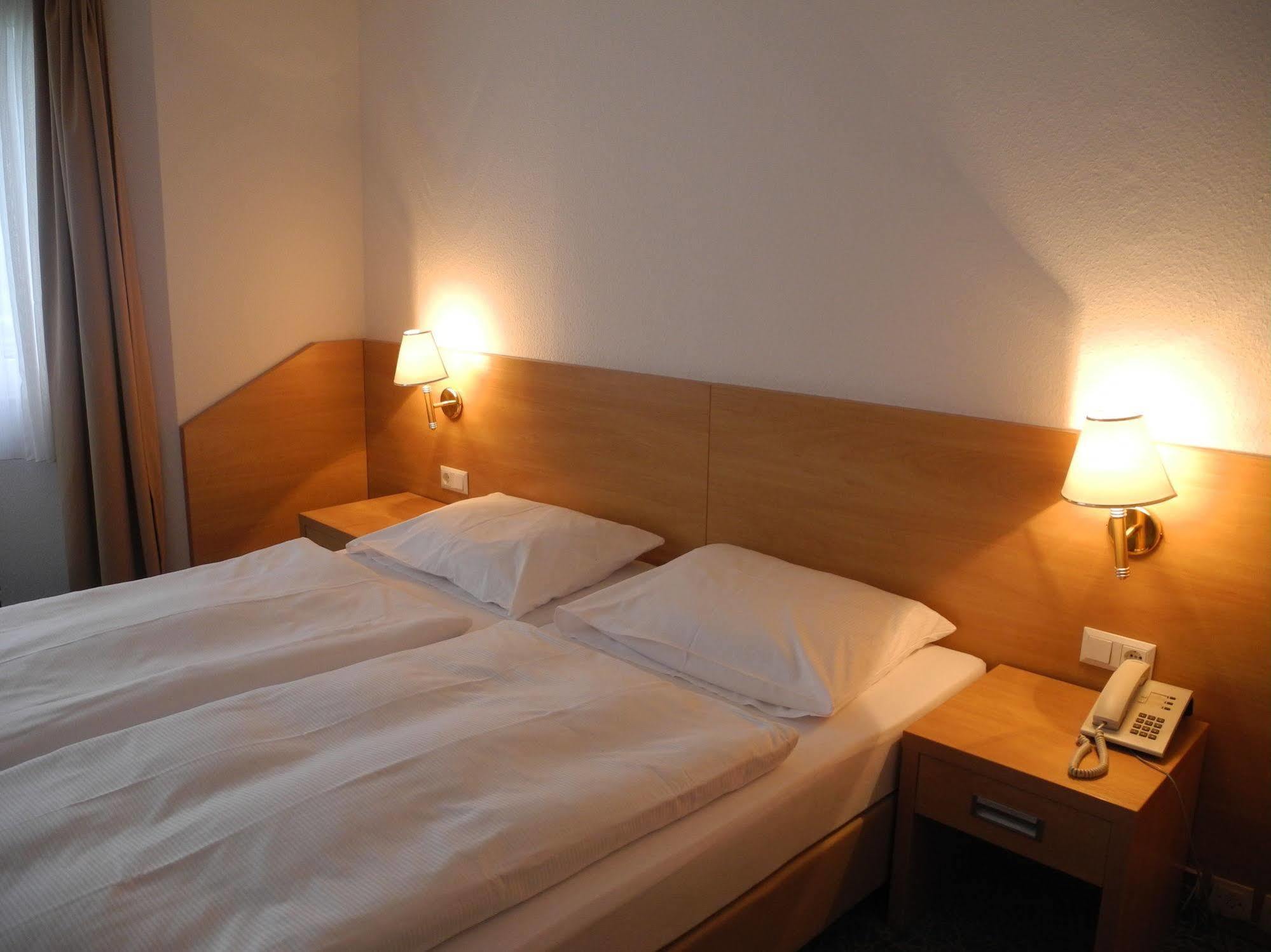 Hotel Havel Lodge Berlin Ngoại thất bức ảnh